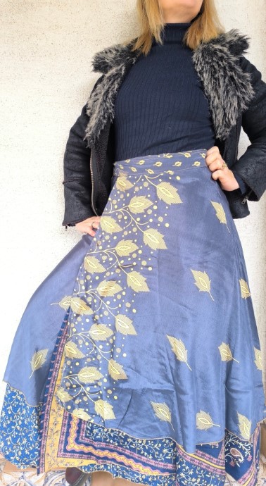 Várakozás szári lapszoknya