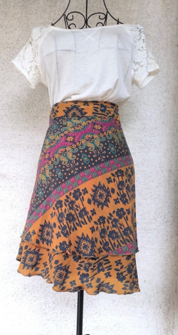 Kecskeszelidítő szári lapszoknya - Image 9