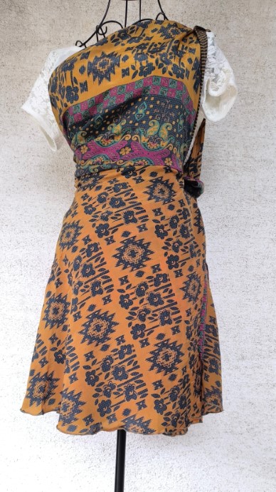 Kecskeszelidítő szári lapszoknya - Image 3