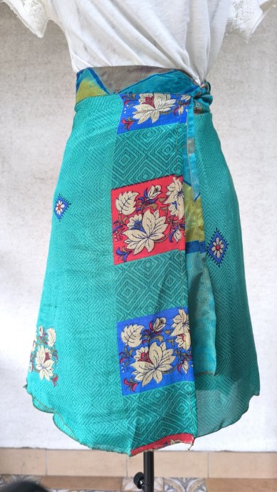 Örvény szári lapszoknya - Image 11